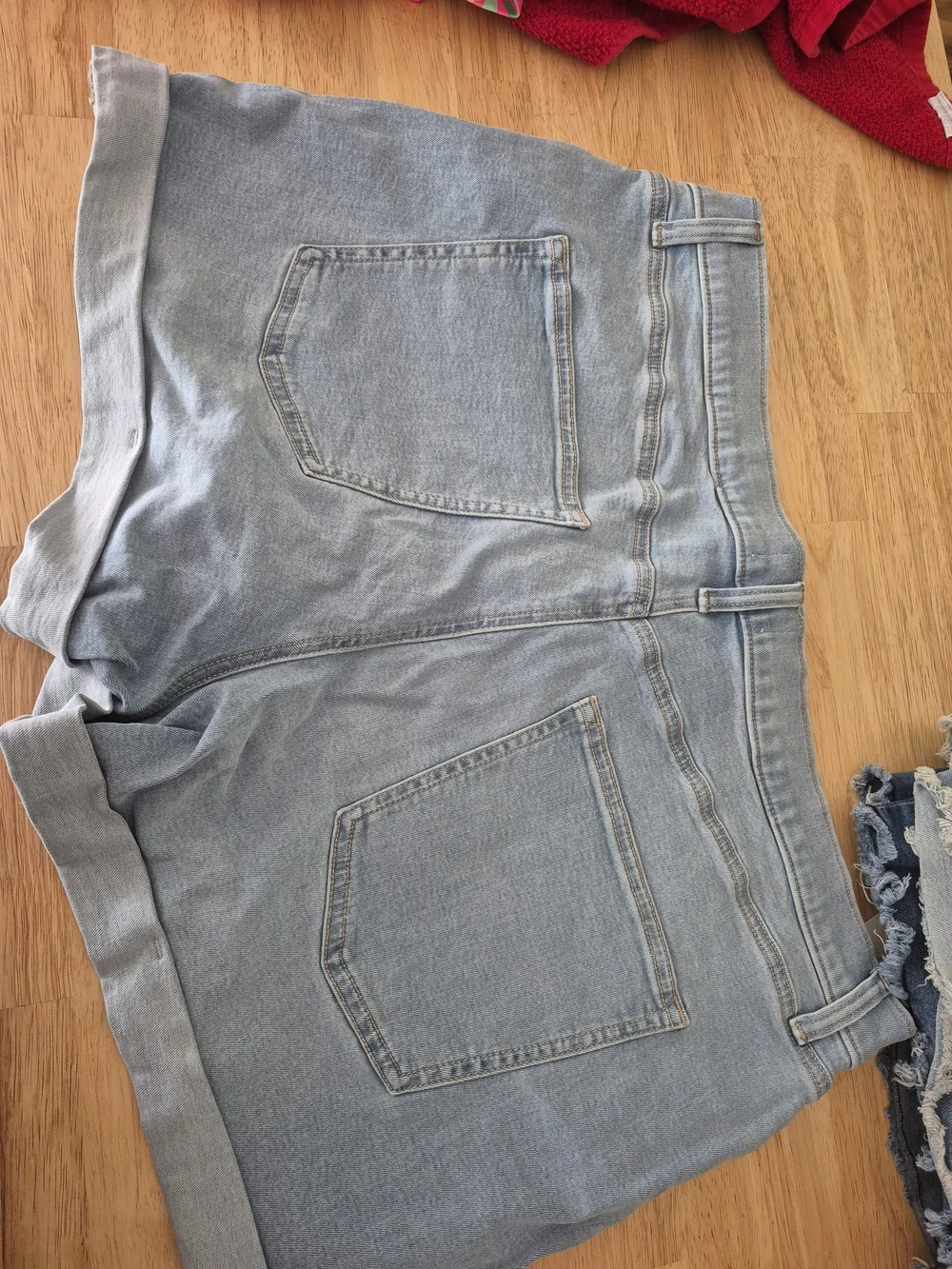 Sonoma Light Wash Denim Tie-Belt Women's Shorts